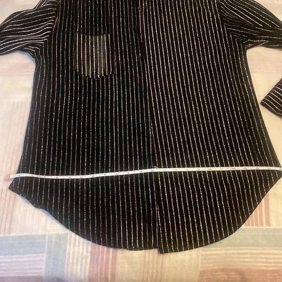 🎥⭐️⭐️🎥  Gorgeous 🎥⭐️⭐️🎥Blazer long sleeve with vertical shining lines - Picture 8 of 9